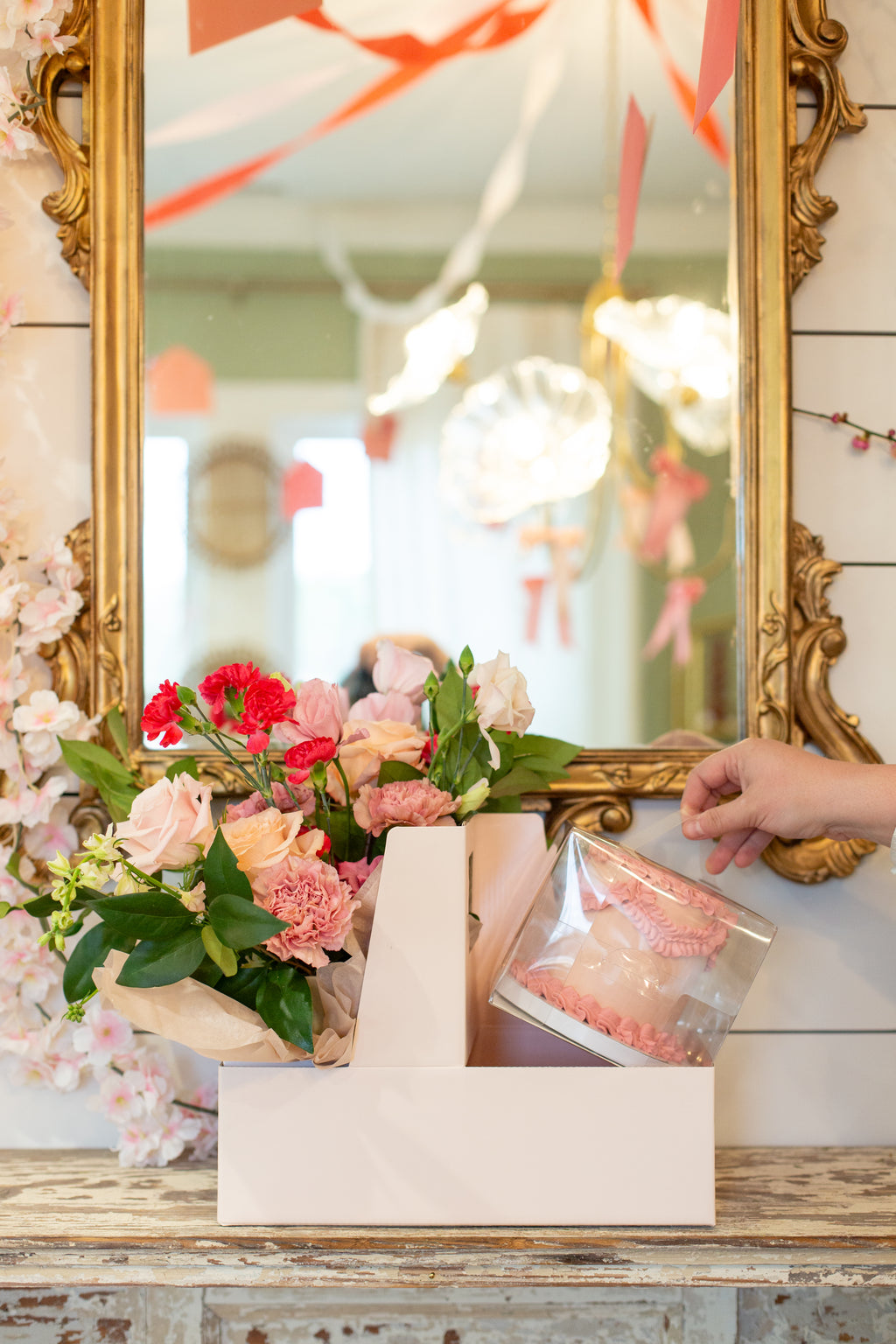 Sweet Emily | Signature Arrangement + Cakes by Brianne 5" Cake